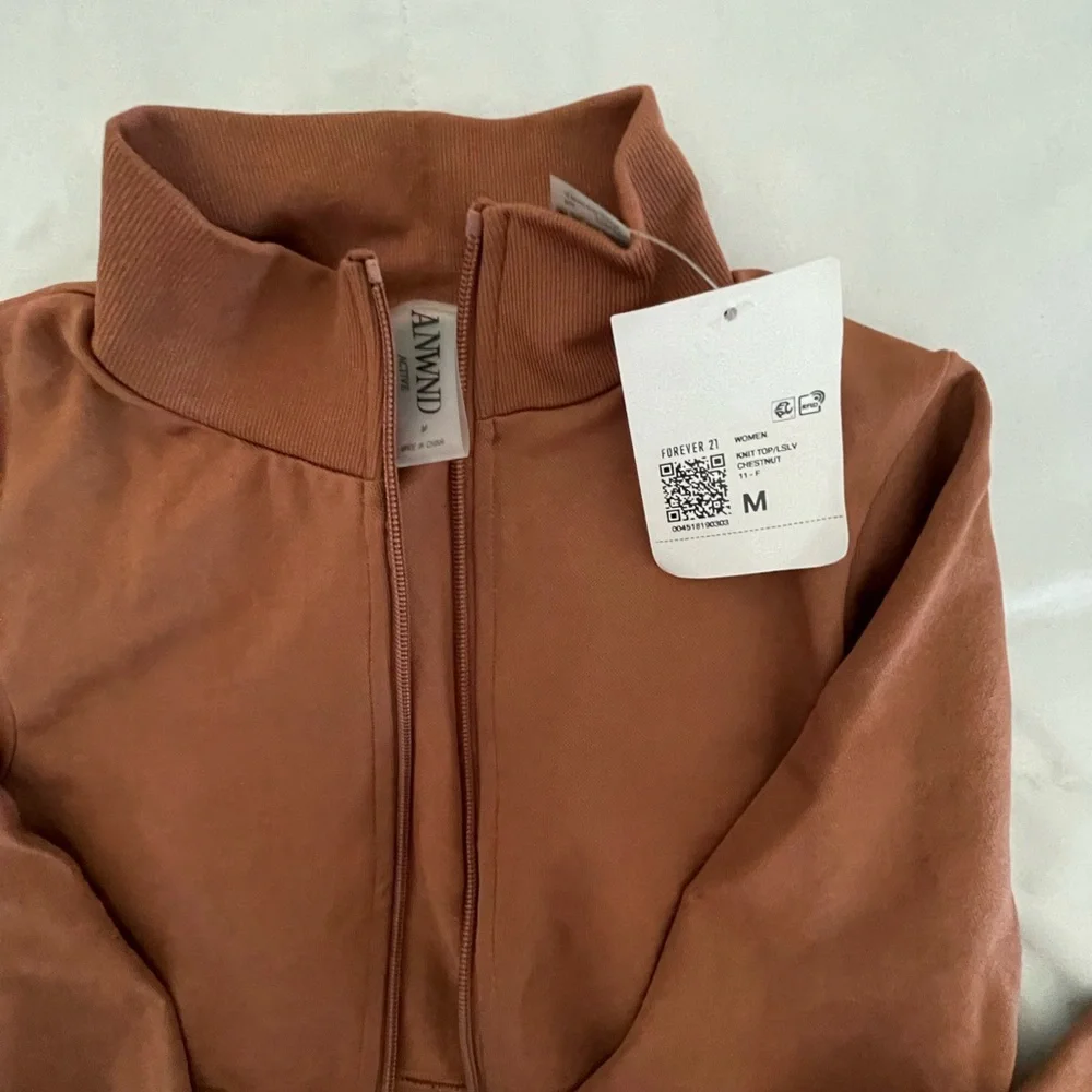 Active zip up in mauve - Picture 3 of 4